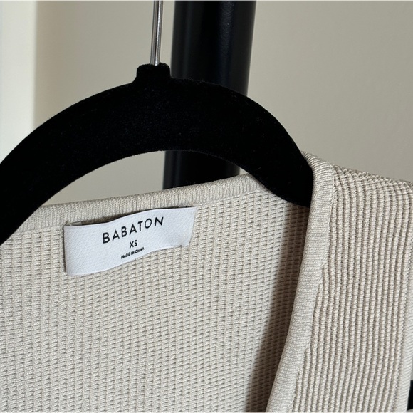 Babaton Sculpt Knit Deep V Tank - Picture 2 of 4